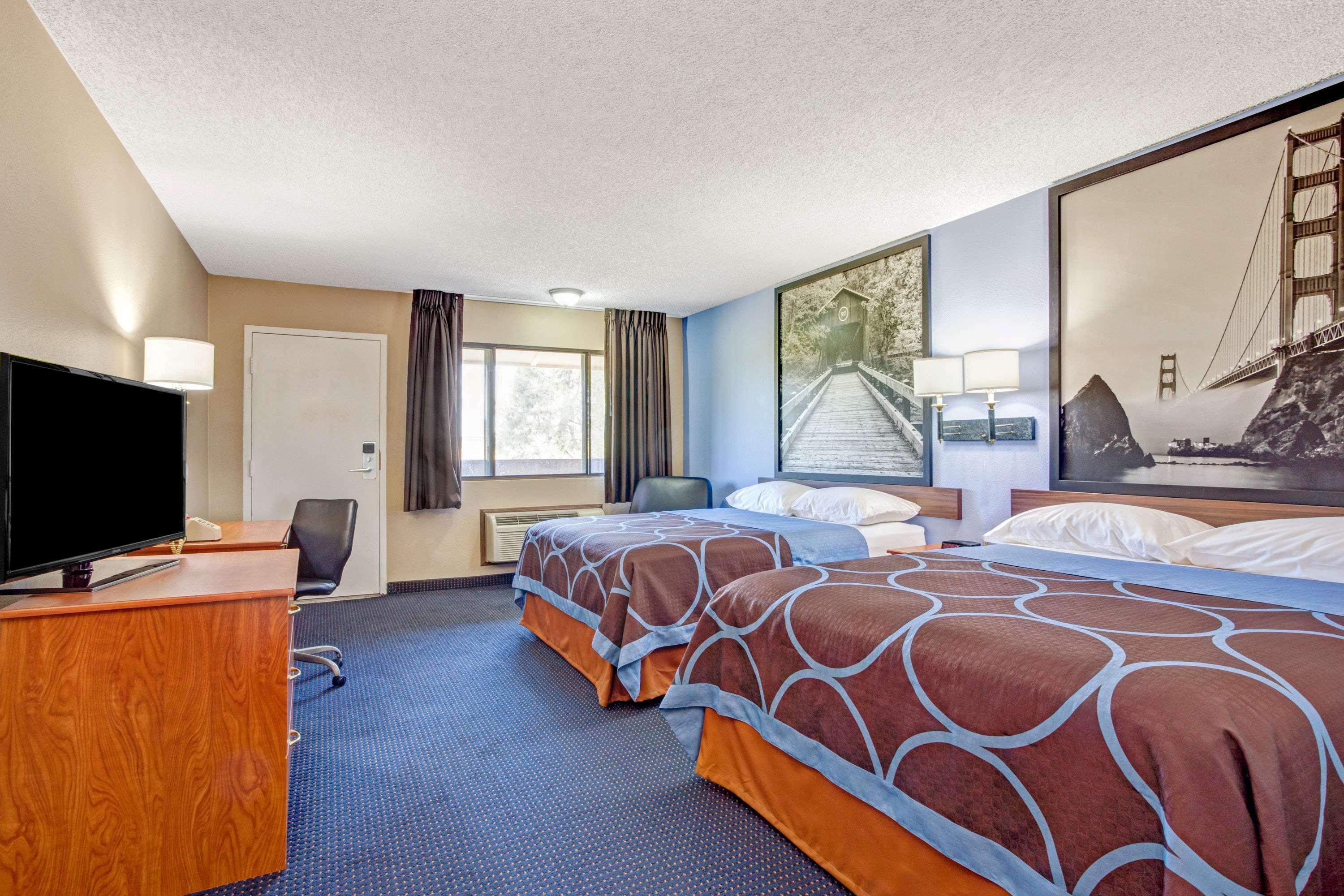 Super 8 By Wyndham 2* Albany