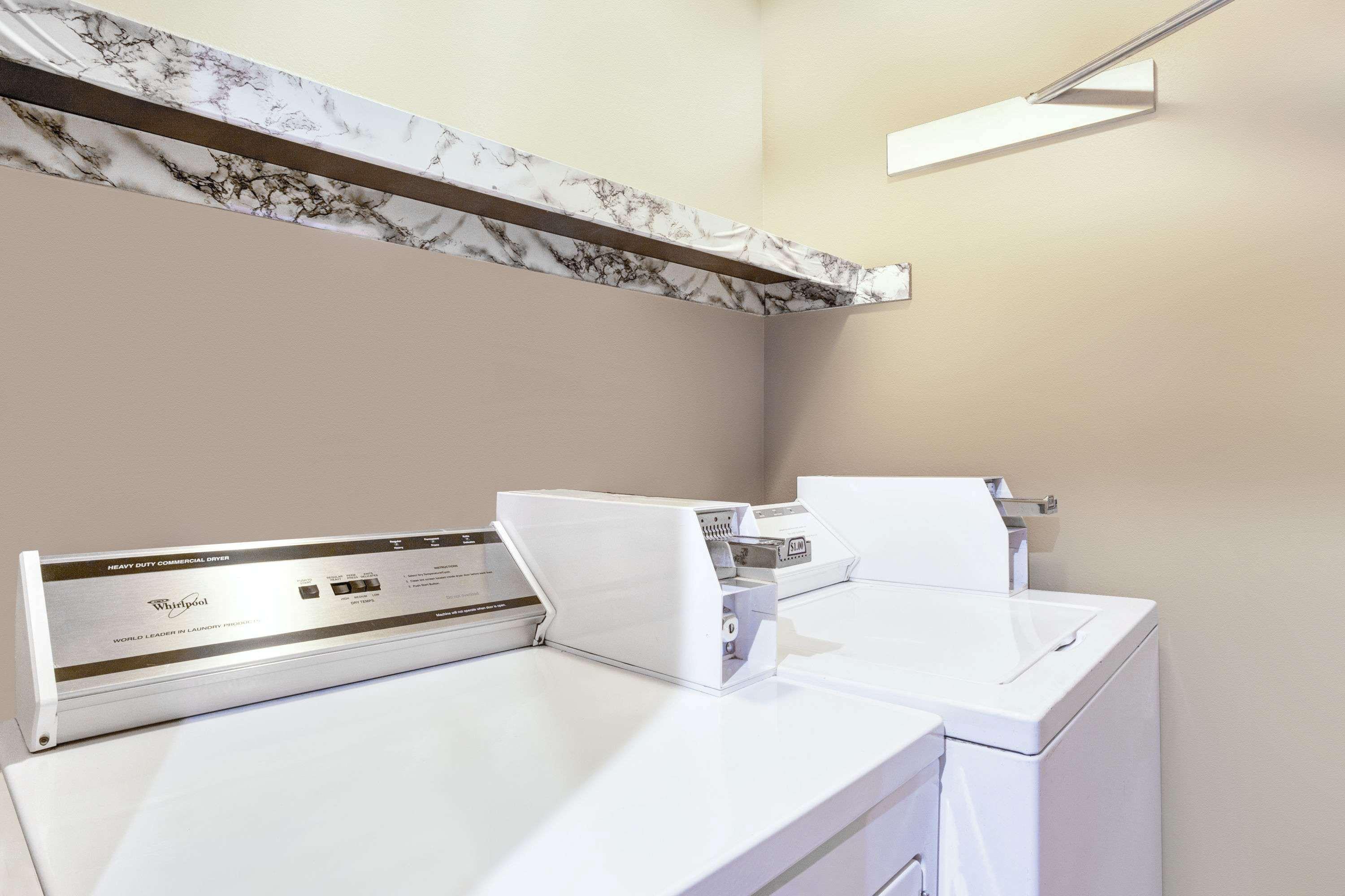 Super 8 By Wyndham 2* Albany