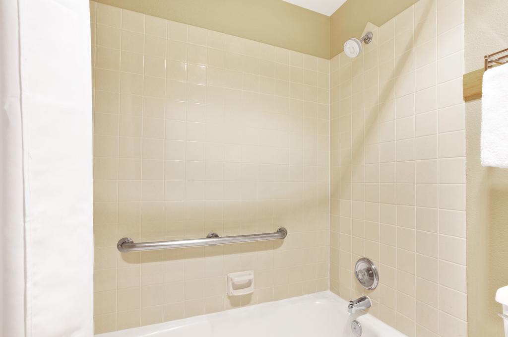 Super 8 By Wyndham 2* Albany